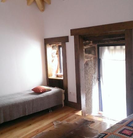 Casa Campo Cortes De Baixo Guest House ภายนอก รูปภาพ